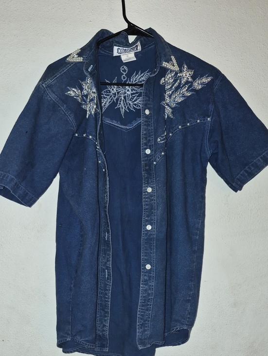 Kokomo Tops - Embroidered Denim Western Shirt - Blue